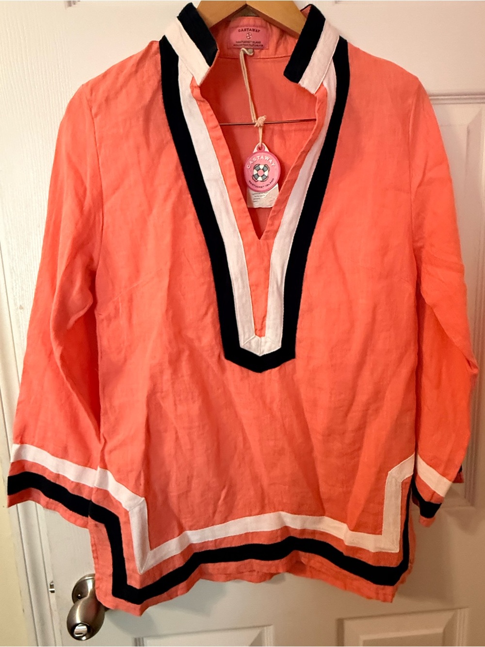 Castaway Women's Coral Linen Long Sleeve Tunic V-Neck Shirt - Medium, Nantucket